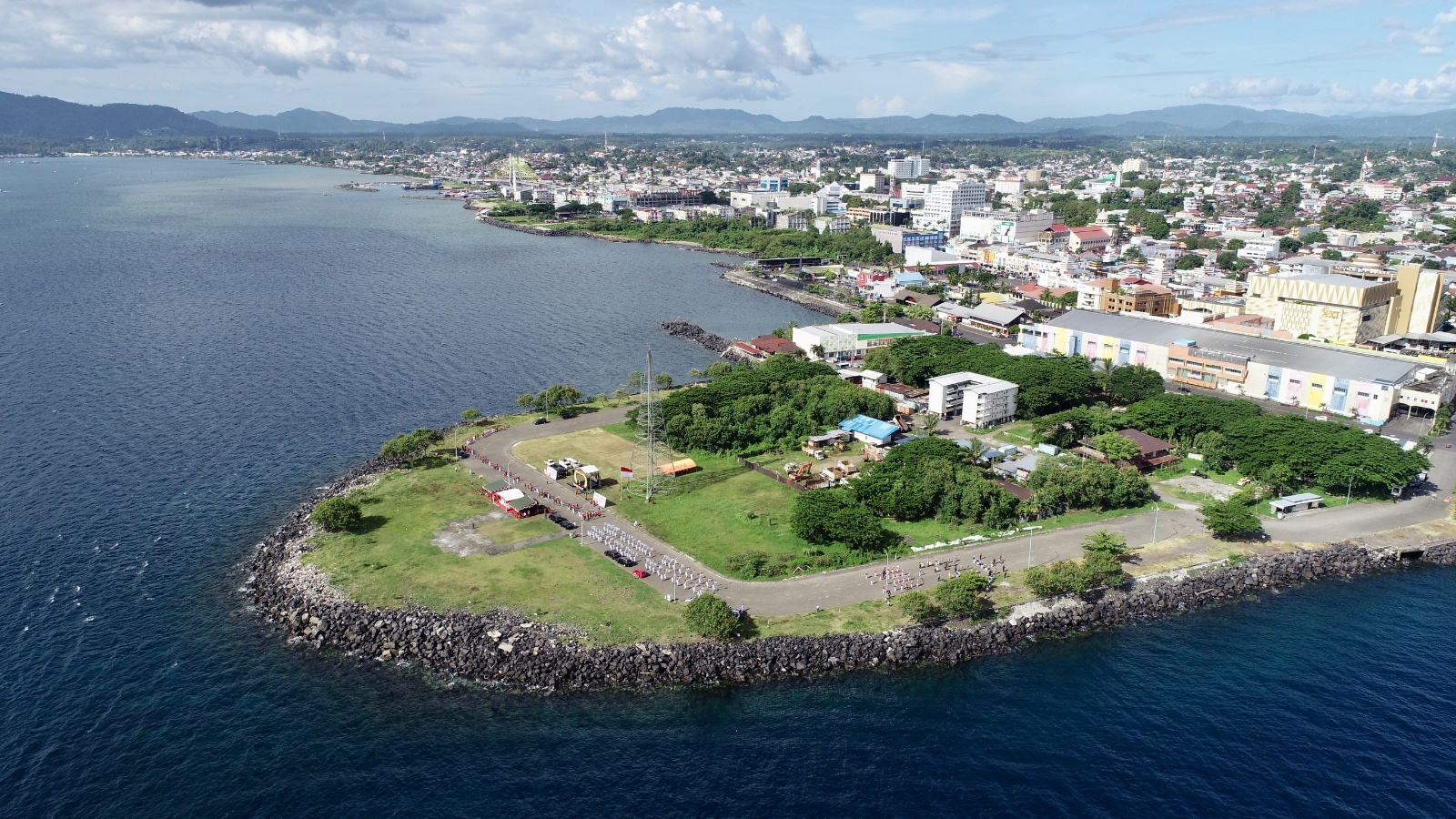BEAUTIFUL MANADO BAY